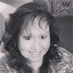 Meet your Posher, Jennie